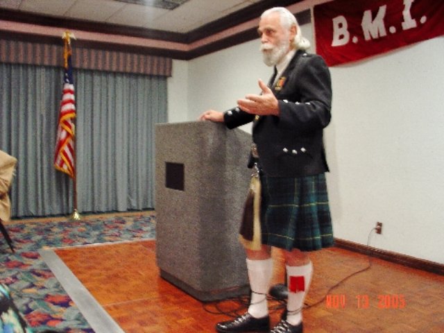 jrarthur58addressingflalumni.jpg